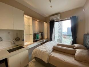 Apartemen Sky House BSD By Kaka Rama Room Apartment in West Java
