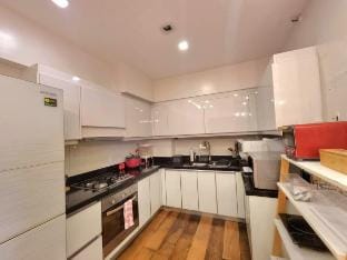 Yoon's Residence in Tivoli Mandaluyong Apartment in Mandaluyong