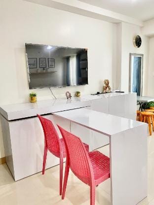 Homey Haven / SMDC FLEXI UNIT WITH BALCONY Apartment in Iloilo City