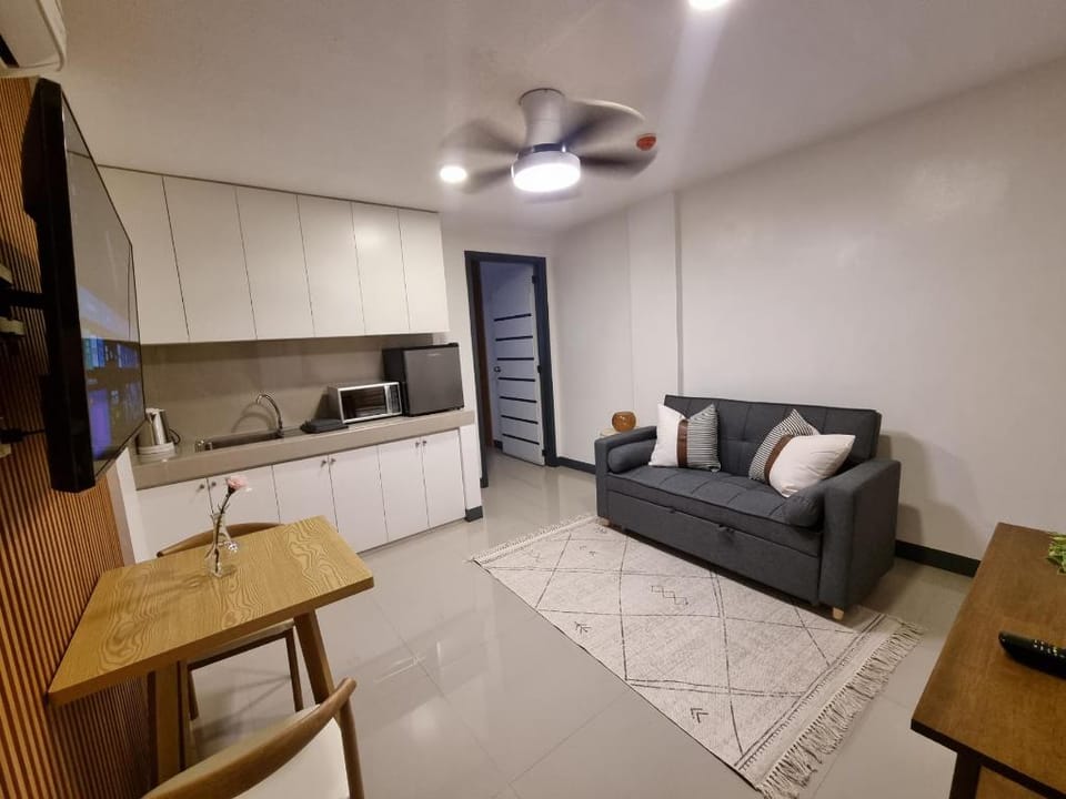 Flat 35, Unit 3C Apartment in Las Pinas