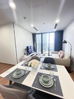 Apt ECogreen 2BRs Gym Pool 7mins by car to SECC Apartment in Ho Chi Minh City