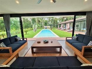 Villa Riviera Pejeng Stunning 6BR Panoramic view Villa in Tampaksiring