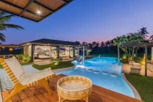 Villa Blue Lagoon" 5BR Stunning View Rice Fields Villa in Tampaksiring