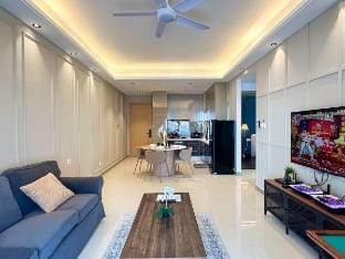 【New】R&F d'Glamour Suite【Mahjong | Arcade Game】 Vacation rental in Johor Bahru