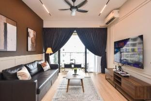 【Seaview & Beach】Danga Bay d'Miami Suite【BBQ】 Vacation rental in Johor Bahru