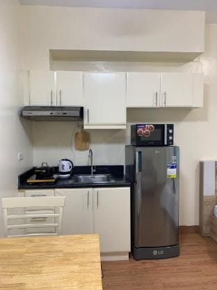 Cozy & Modern Suites in Mckinley Vacation rental in Makati