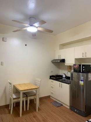 Cozy & Modern Suites in Mckinley Vacation rental in Makati