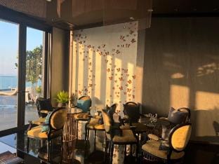 Sea View Luxury Condo Edge Central Pattaya Apartment in Pattaya City
