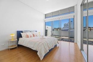 Mascot luxe 3 beds apt 2 car space with city view Apartment in Mascot