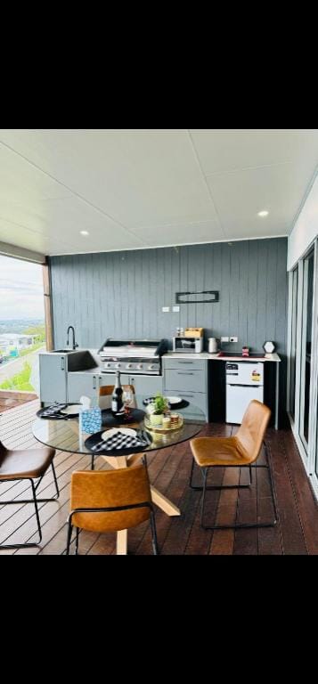 Mountain-Top Ocean View in Coffs Harbour Apartment in Coffs Harbour