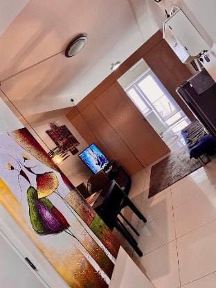 Tagaytay Taal view with balcony by cattitude Apartment in Tagaytay