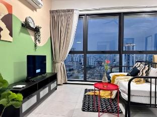 world premium luxury 14 pax 3BR netflix city view Vacation rental in George Town