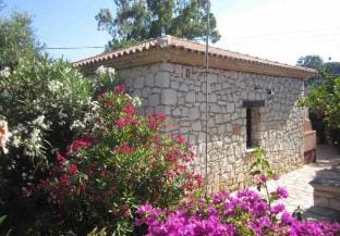 Traditional Stone House with private yard. Vacation rental in Zakynthos, Greece