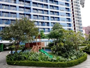 City Scape Comforts Makati Apartment in Makati