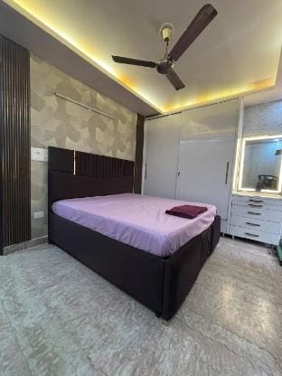 City Centre Charm - Near Rajouri Garden Apartment in New Delhi