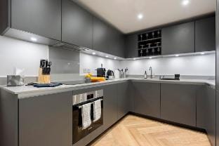 City Centre| Canal | Pool-Table | Netflix |Sleep 7 Apartment in Birmingham