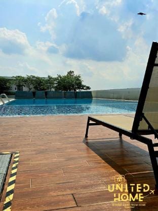 Near KLIA with Netflix@Alanis Sepang 1R1B 1P Apartment in Negeri Sembilan, Malaysia