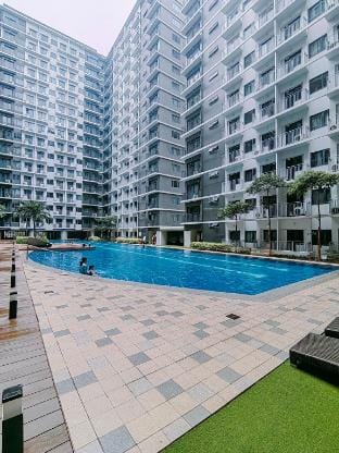 MOA & Airport NAIA Christelle Shore 1BR w/ Balcony Apartment in Pasay