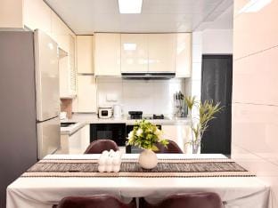 CityHome-3BRs, 1Baths,Jing'an Temple, Changshou Rd Apartment in Shanghai