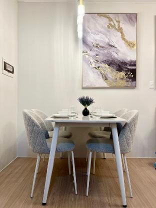 NEW! 1BR with Balcony & Free Parking @ Casa Arbo Apartment in Antipolo