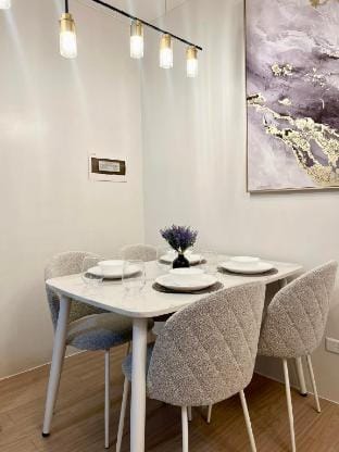 NEW! 1BR with Balcony & Free Parking @ Casa Arbo Apartment in Antipolo