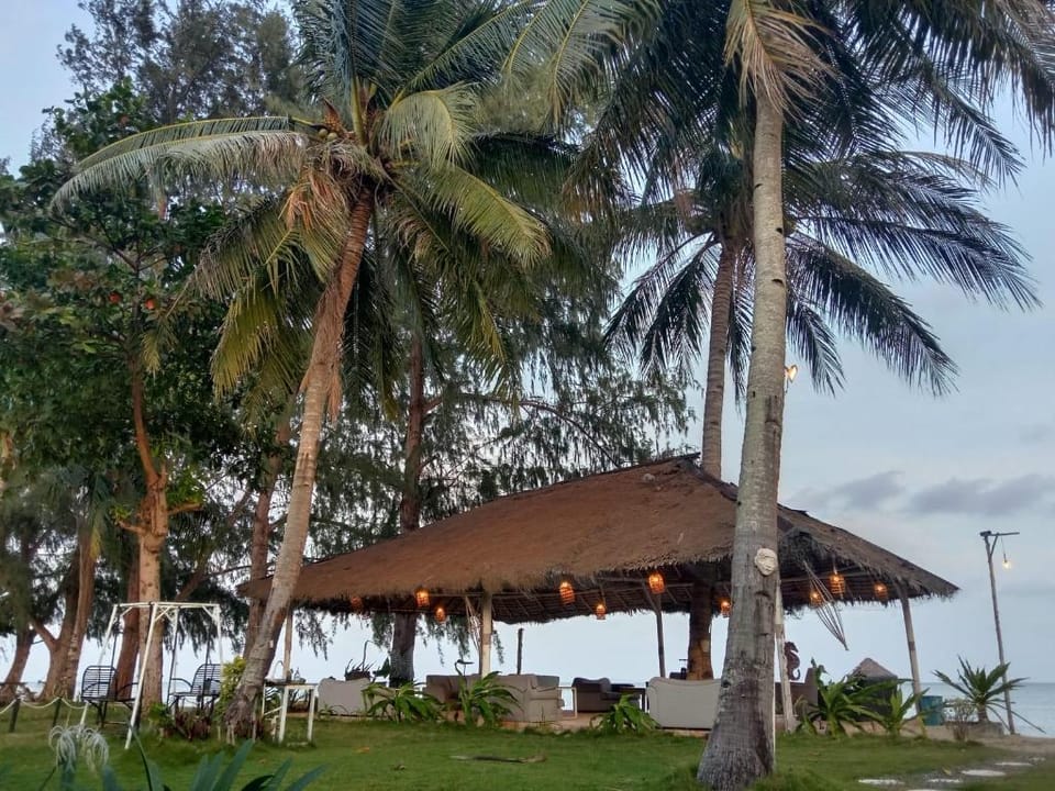 Sea Coral Beach Resort Hotel in Teluk Sebong