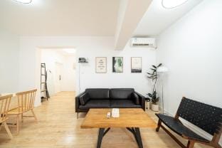CityHome-3BRs,People's Square,Yu Garden,NanjingRd Apartment in Shanghai
