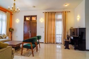 Leo Vacation rental in Negombo