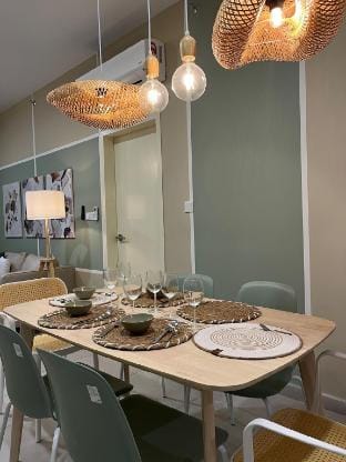 Matcha Haven 4BR @ Meta Residence | WiFi + Netflix Vacation rental in Selangor, Malaysia