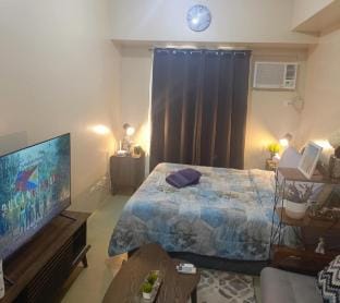 ME Purple Cozy Condo at Iloilo Apartment in Iloilo City