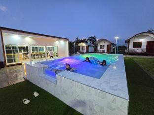 เจเดย์เฮ้าส์รีสอร์ทเขาค้อ&พูลวิลล่า Villa in Laos