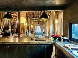 Luxurious Joglo In Uluwatu Vacation rental in Bali