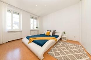 Gorgeous City Center Apartment - Free Parking Apartment in Bratislava