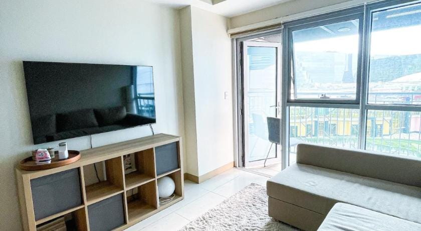Luxury 2BR Corner near Solaire & Okada II Sunset  Apartment in Pasay