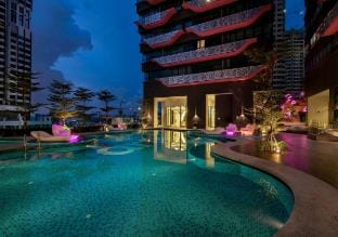 Spacious 1BR w Private Lift & KLCC View | LIV Vacation rental in Federal Territory of Kuala Lumpur