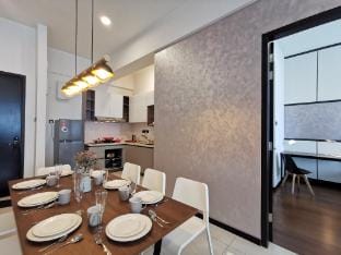 Opus Kuala Lumpur KLCC & KL118 View | Sleep 6 pax Apartment in Federal Territory of Kuala Lumpur