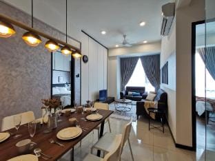 Opus Kuala Lumpur KLCC & KL118 View | Sleep 6 pax Apartment in Federal Territory of Kuala Lumpur
