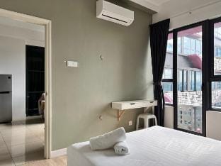 Arte Plus | Sleep 4 | Dark Muji Home 暗色原木系民宿 Vacation rental in Federal Territory of Kuala Lumpur