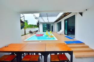 Level UP pool villa Rayong Villa in Chon Buri Changwat