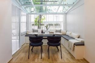 Modern Cosy Designer 4 bedroom Ekkamai/Thonglor Apartment in Bangkok
