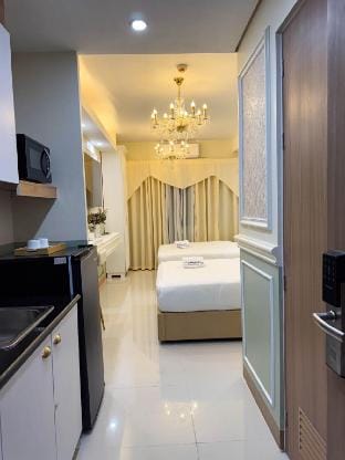 Homefort Twin Bed Suite - Red Residences Makati 2 Apartment in Pasay