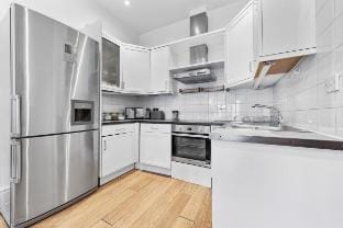 Luxurious 3BR Flat w/ Balcony in Kensington for 7! Apartment in City of Westminster