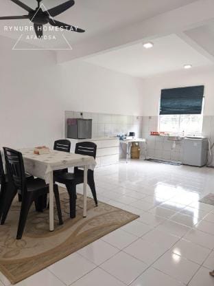 Rynurr Homestay A Famosa Near Waterpark, Free WIFI Vacation rental in Negeri Sembilan, Malaysia