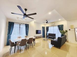 Ipoh Ampang Bayu 4br4bath16pax Vacation rental in Ipoh