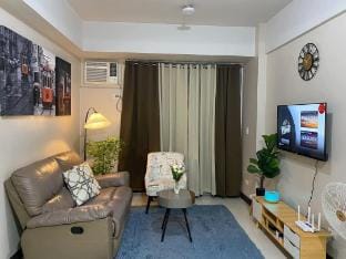 Araneta Center Manhattan Heights Tower B Condo Vacation rental in Pasig