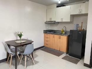 Araneta Center Manhattan Heights Tower B Condo Vacation rental in Pasig
