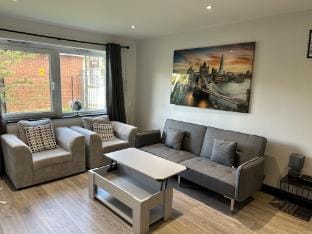 Suite-Dreamz-MCR Apartment in Manchester
