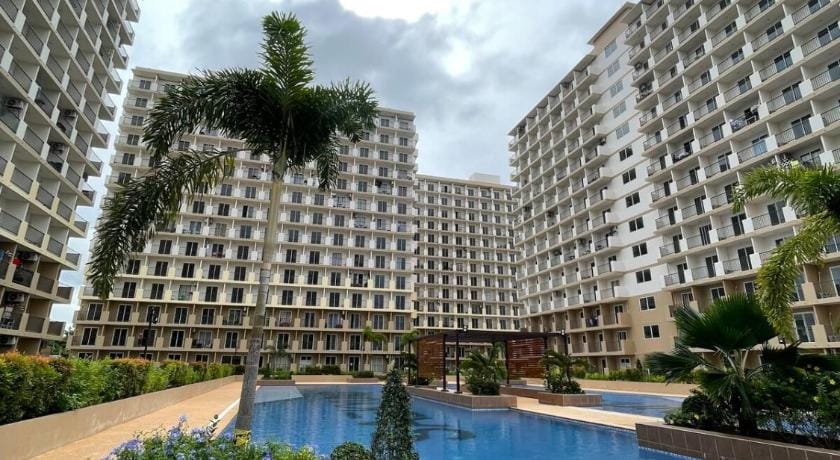 Cozee Staycations Apartment in Lapu-Lapu City