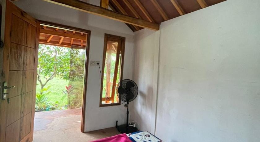 Herman Pondok Nyodok Vacation rental in Pemenang