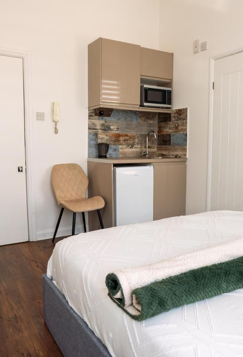 Dalston Luxe Studios, 10 minutes away from Liverpool Train Station Bed and Breakfast in London Borough of Hackney